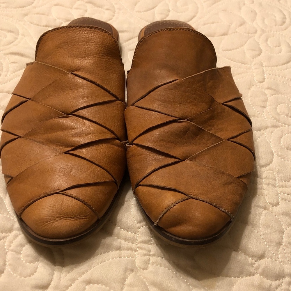 Seychelles Woven Leather Mules in Tan